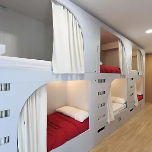 hostel-albergue-de-pamplona-irunako.biarritzhotels.info/